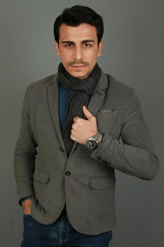 akın t